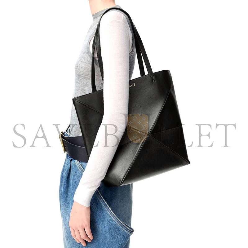 LOEWE MEDIUM PUZZLE FOLD TOTE IN SHINY CALFSKIN A657G50X01-1100 (31.5*25.5*14.5cm) LOEWE MEDIUM PUZZLE FOLD TOTE IN SHINY CALFSKIN A657G50X01-1100 (31.5*25.5*14.5cm)
